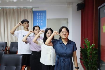 青蓝共济启新程，师徒同心育英才