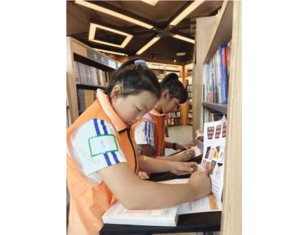 探秘书城·破界阅读 ——翠竹外国语实验学校“中秋奇妙阅”带领学生开启文化探索之旅