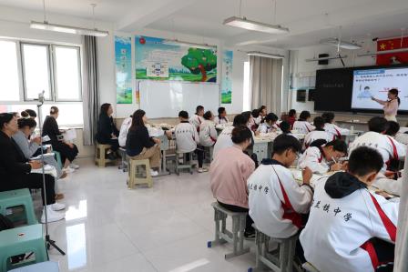 罗湖外语实验学校教师代表参加全国课改名校精品课巡展，共探课堂创新之路