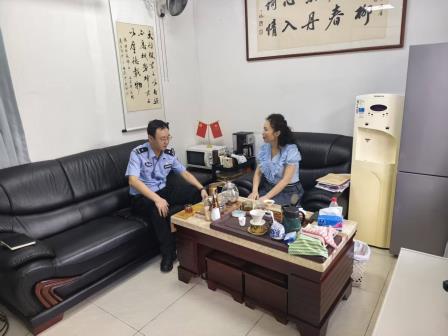 深化警校协同，筑牢安全防线——景园实验小学畅通警校联动机制 护航学生平安成长