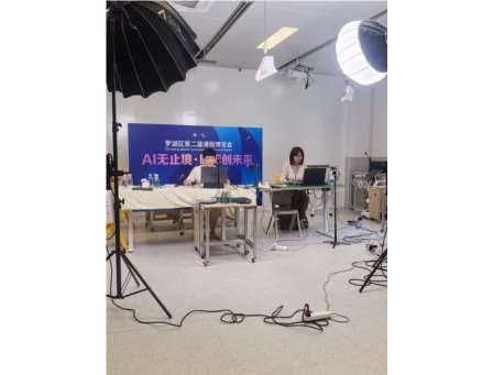 数智赋能育新篇，多元课程展担当——凤光小学精彩亮相罗湖区第二届课博会