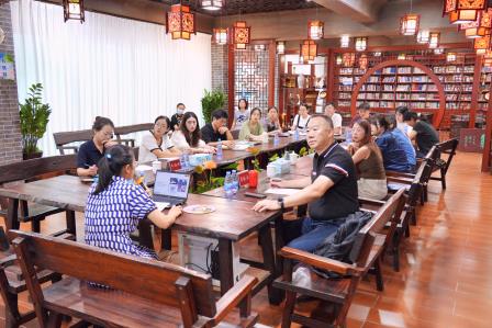 罗湖外语实验学校召开学科美育促进学校高质量育人培训会 暨青年教师成长共同体“青研社”培训会