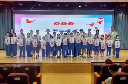 红旗漫卷歌华夏，童心飞扬颂祖国 ——翠北实验小学举行庆祝国庆节主题升旗仪式（第五周）