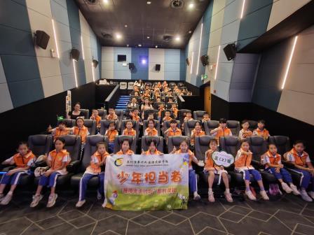 仰望“蓝星”奥秘，脚踏科技之路 ——翠竹外国语实验学校三年级科技探索主题“每周半天计划”系列活动顺利开展