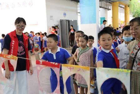 童心喜乐迎中秋    传统文化润校园——深圳市向西小学举办中秋游园会