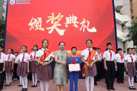 强国复兴有我，争当新时代好少年  ——深圳市泰宁小学举行庆国庆、迎中秋活动‌