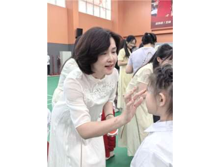  开笔启智，礼润人生——深圳市怡景小学2025一年级新生开笔礼圆满举行