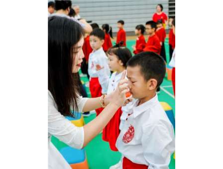  开笔启智，礼润人生——深圳市怡景小学2025一年级新生开笔礼圆满举行