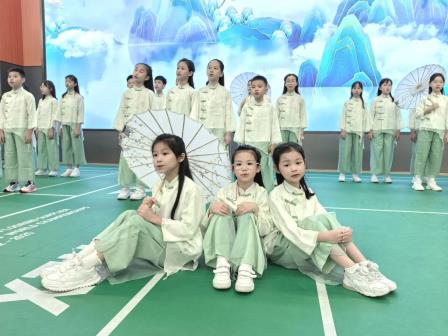  开笔启智，礼润人生——深圳市怡景小学2025一年级新生开笔礼圆满举行
