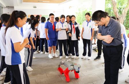 翠园文锦中学首届科创节献礼祖国华诞