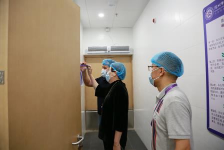 罗湖区教育局领导调研安芳小学：守护学生“舌尖上的安全”