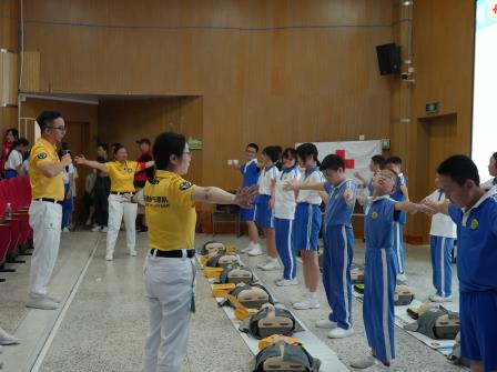 锦田小学打造校园急救教育新范式‌ ——全国第三批急救试点校开展沉浸式应急救护培训