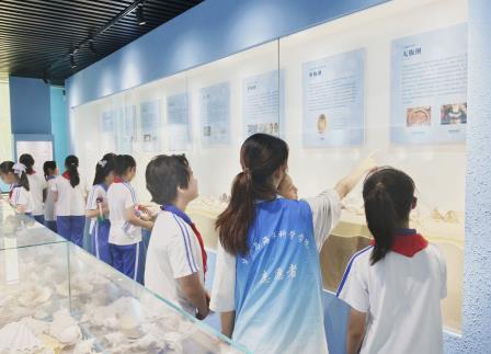 美育一件事——罗芳小学师生走进深圳大学探秘生命科学研学新实践