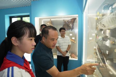美育一件事——罗芳小学师生走进深圳大学探秘生命科学研学新实践