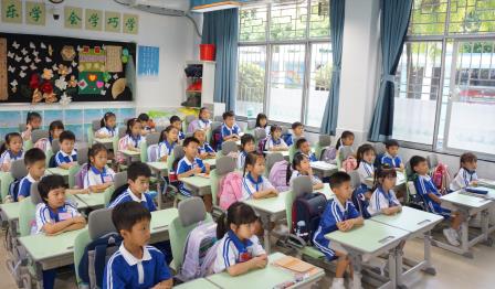 学会感恩，温暖同行 ——南湖小学校长思政课开讲
