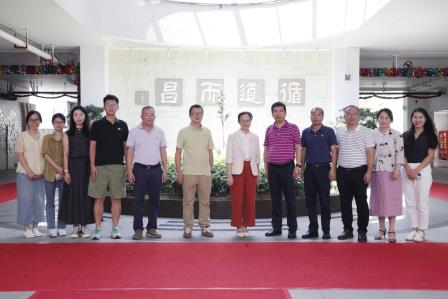 区教育局马爱华副局长一行莅临东昌小学指导新学期开学工作