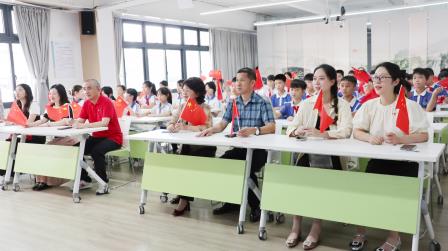 观阅兵盛典，植家国情怀——湖贝小学师生观看九三盛大阅兵暨思政第一课