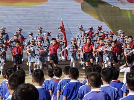 铭记历史承精神，筑梦启航新学年 ——记碧波小学2025-2026学年第一学期开学典礼