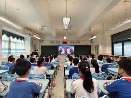 “红领巾心向党，薪火相传爱国情”——水田小学开展中国人民抗日战争暨世界反法西斯战争胜利80周年纪念活动