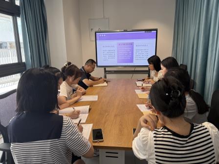 紧扣教育新脉搏，备课组四措并举促成长——东晓小学一二年级备课组长专题会议顺利召开
