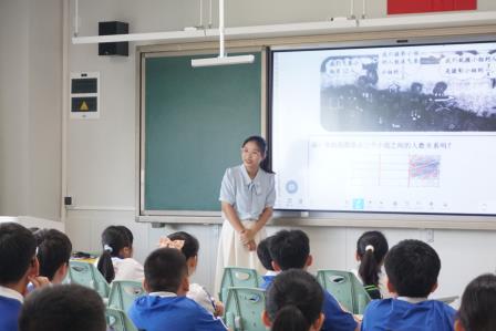 以教研为桥，开启小初衔接“无缝”新程—翠竹外国语实验学校联合翠园初级中学探索学段贯通新路径