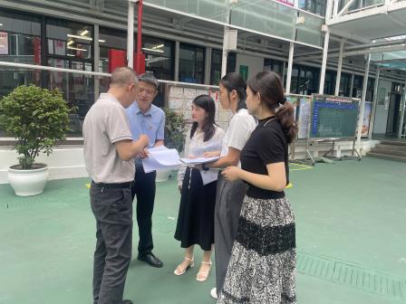 护航开学季  赋能新征程——罗湖区教育局领导到红桂中学西校区督导开学工作