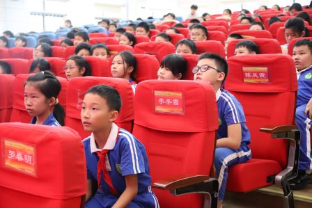 禁毒宣讲进校园  青春防线筑心间——深圳市向西小学开展禁毒讲座筑牢安全防线