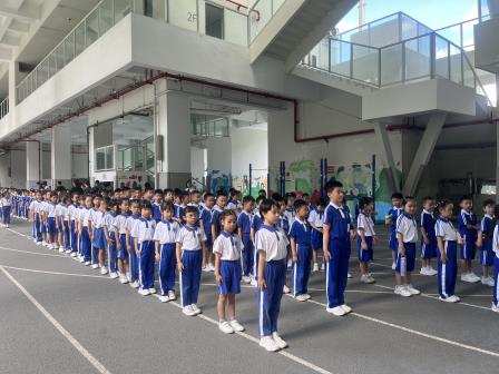 以队列训练淬炼纪律   以昂扬风貌开启新程