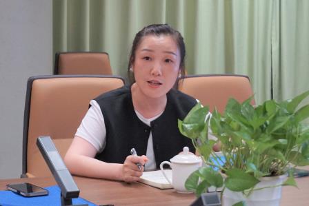 深化教研促发展 精准指导启新程——区教研员到翠竹外国语实验学校开展“区优秀教研组”评选工作