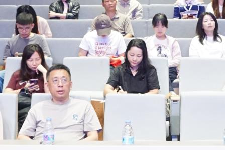 聚力・赋能・创优！罗湖区美术学科名师、科组长主题教研活动在翠竹外国语实验学校开展