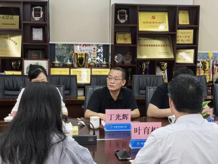 专家引领共蓄力 深耕课堂勤奋楫 ——罗湖区教科院“百人听千课”活动走进红桂小学