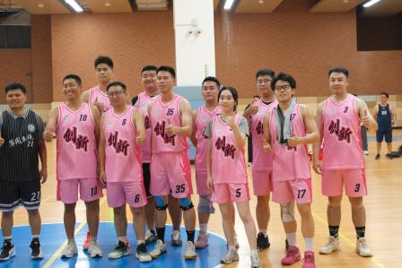 翠园东晓创新学校喜获罗湖区教职工篮球赛冠军