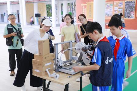 飒爽英姿展风采，强国有我少年志 ——深圳市仙桐实验小学成功举办“荣耀阅兵，强国有我”主题项目式学习展演