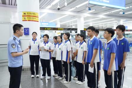 携鹏城智慧，绘隆林教育新蓝图——广西隆林各族自治县教育系统教师赴翠园文锦中学跟岗学习交流活动