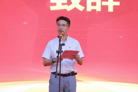 松风唤醒“无限可能”托少年擎星揽月 泉韵献礼“弦歌不辍”育桃李破浪乘风--深圳市松泉实验学校举行2025年献礼祖国学生表彰大会