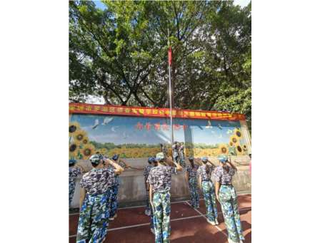迷彩砺青春，少年启新程—— 侨香实验学校初中部磨砺教育圆满结营