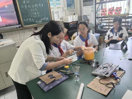 从“心”出发，向“育”而行：罗外实验如何让每节课都成为心理成长的契机