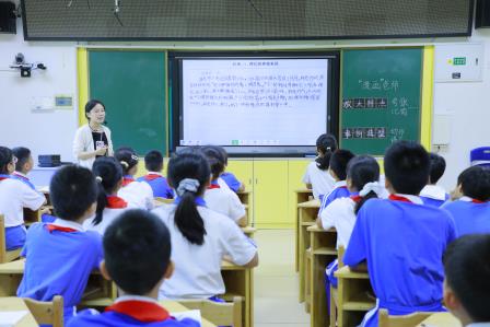 教研深入课堂，精准指导提升——罗湖区“百人听千课”活动在深圳市仙桐实验小学顺利开展