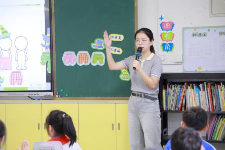 教研深入课堂，精准指导提升——罗湖区“百人听千课”活动在深圳市仙桐实验小学顺利开展