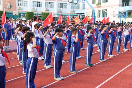 红领巾耀太白，新队员逐梦行 —— 太白实验学校举行少先队新队员入队仪式