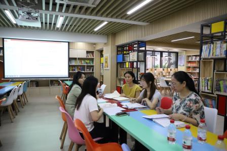 红岭小学·慧心课程｜罗湖区教科院“百人听千课”活动走进红岭小学