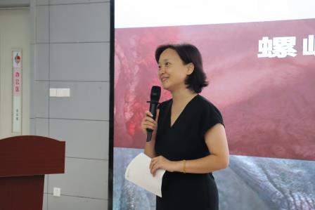 丹青绘蓝图 翰墨启新篇 ——螺岭湖贝学校举办“美术与未来”螺鸣讲坛之生涯规划讲座，点亮学子艺术之路