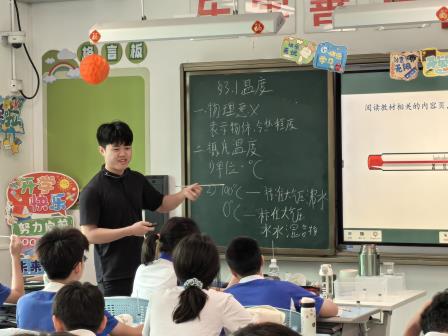 专业引领明方向，专家赋能促成长 ——区教科院专家助力螺岭锦星学校高质量发展