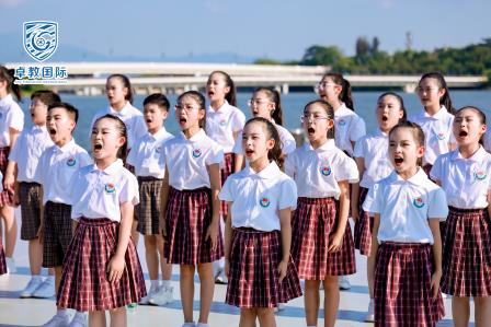 水库少年之声奏唱中美友谊华章——深圳市水库小学少先队行进鼓号队与校合唱队在2025中美青少年行进乐中国巡回展示交流活动中精彩亮相