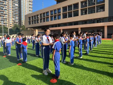 强国复兴有我，争做新时代好少年——淘金山小学举行2024级第二批少先队入队仪式