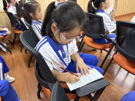 强国复兴有我 争当新时代好少年——侨香实验学校少先队建队纪念日系列活动之大队委竞选活动圆满落幕