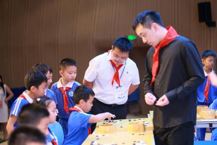 罗湖外语小学萌娃与世界围棋冠军“车轮战”