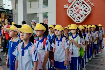 　四季滨海乐享劳动，童心慧眼智见未来 　　——深圳市翠北实验小学1-3年级秋季研学实践