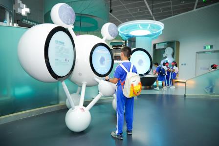 探秘科技之光，启迪未来梦想 ——深圳市翠北实验小学4-6年级走进深圳科学技术馆开展研学之旅