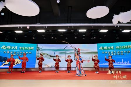 粤韵润银龄！向西小学粤剧社携《白龙关》致敬深圳拓荒牛